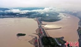 长江三峡大坝泄洪视频,长江三峡大坝泄洪壮观景象实时捕捉